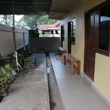 Tange Guest House Ruteng Bagian luar foto