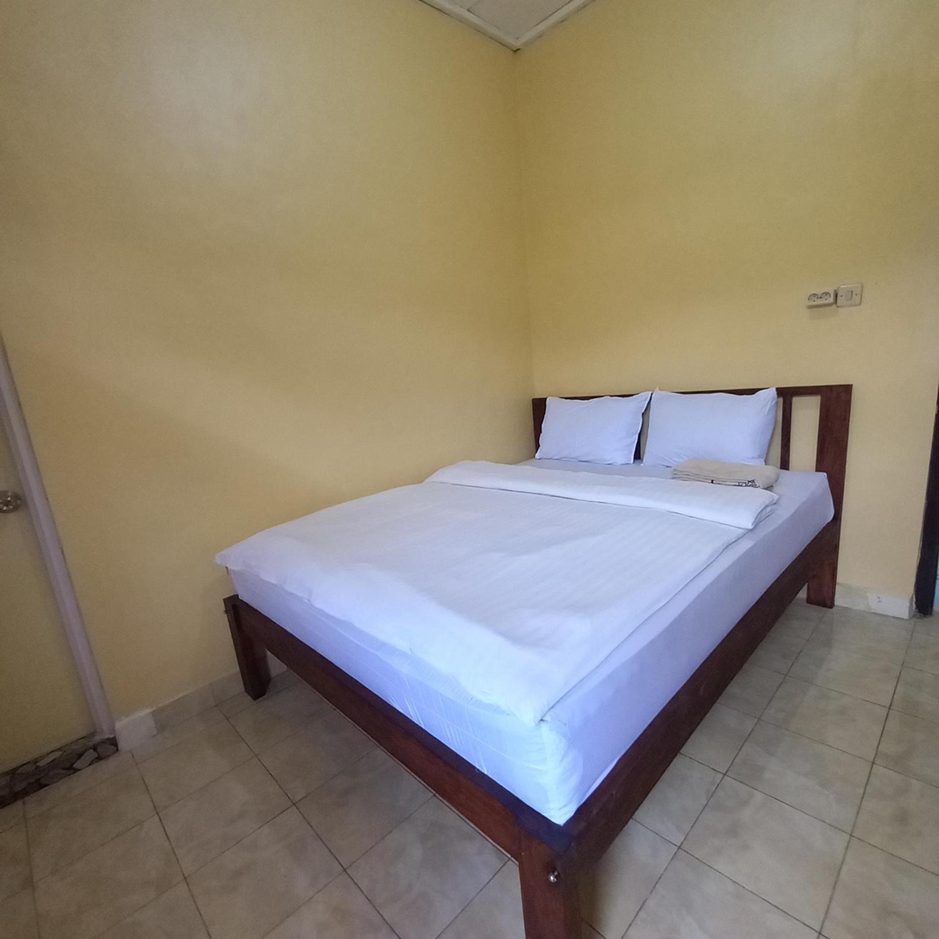 Tange Guest House Ruteng Bagian luar foto