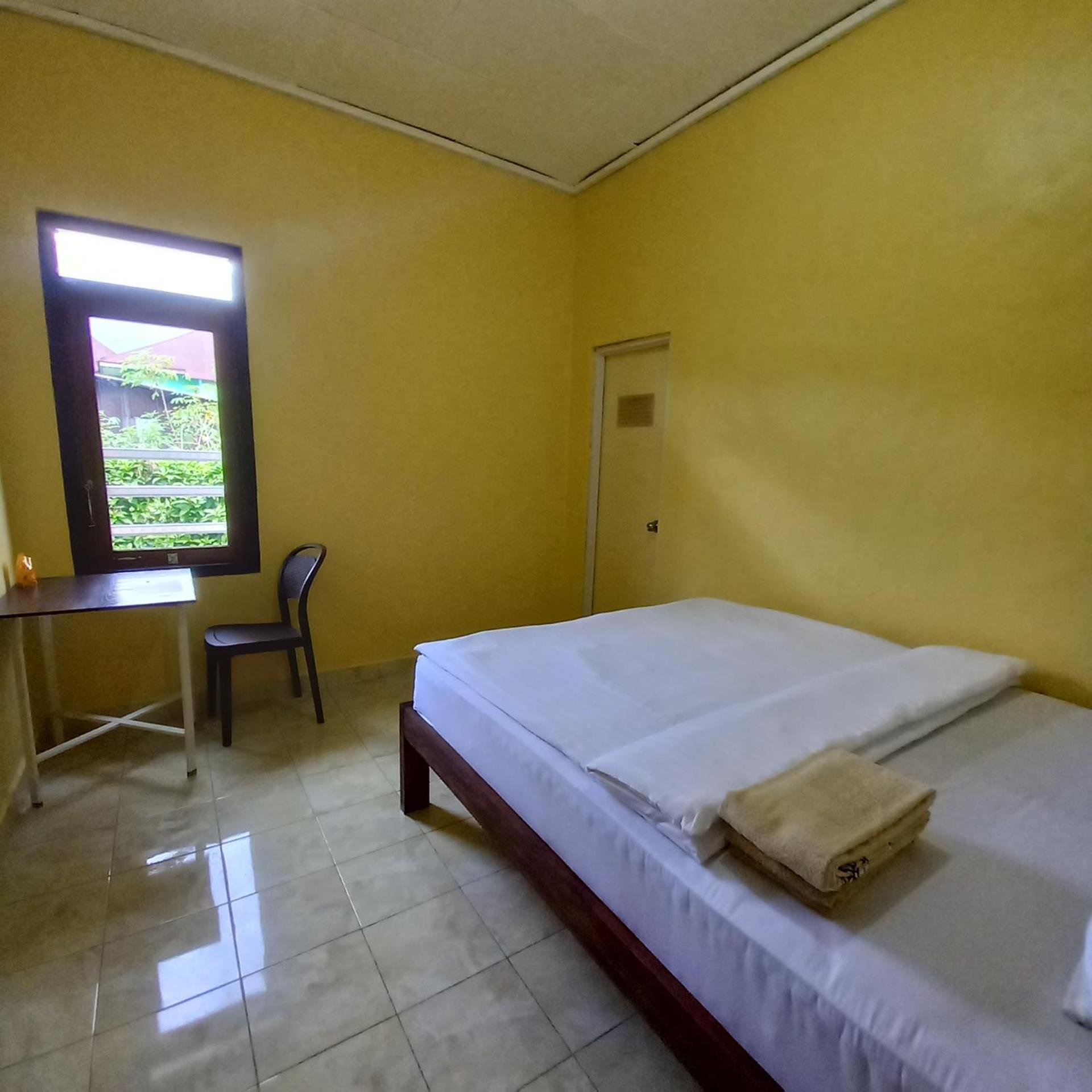 Tange Guest House Ruteng Bagian luar foto