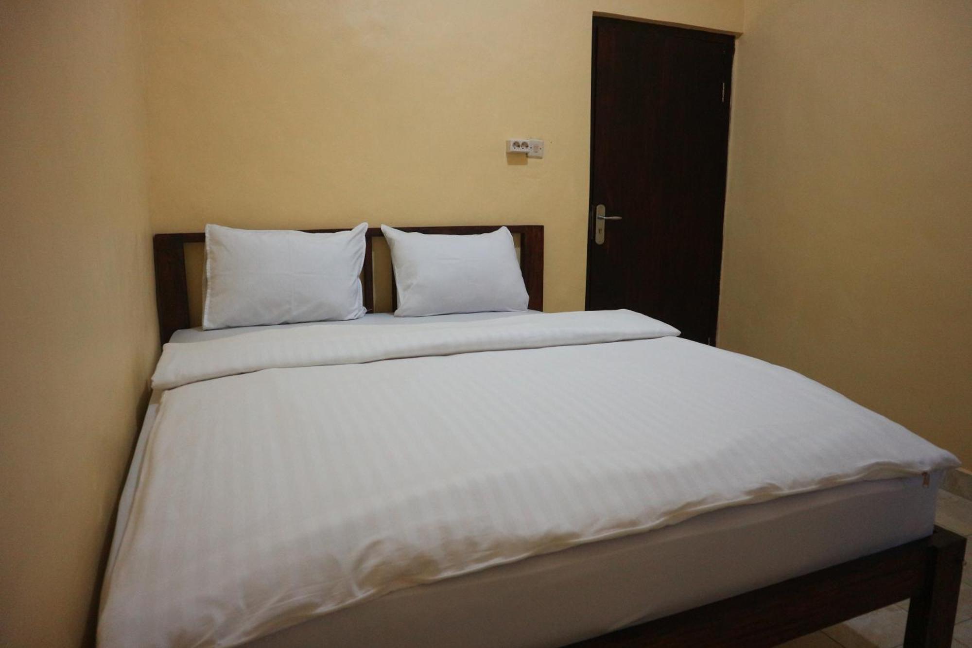 Tange Guest House Ruteng Bagian luar foto