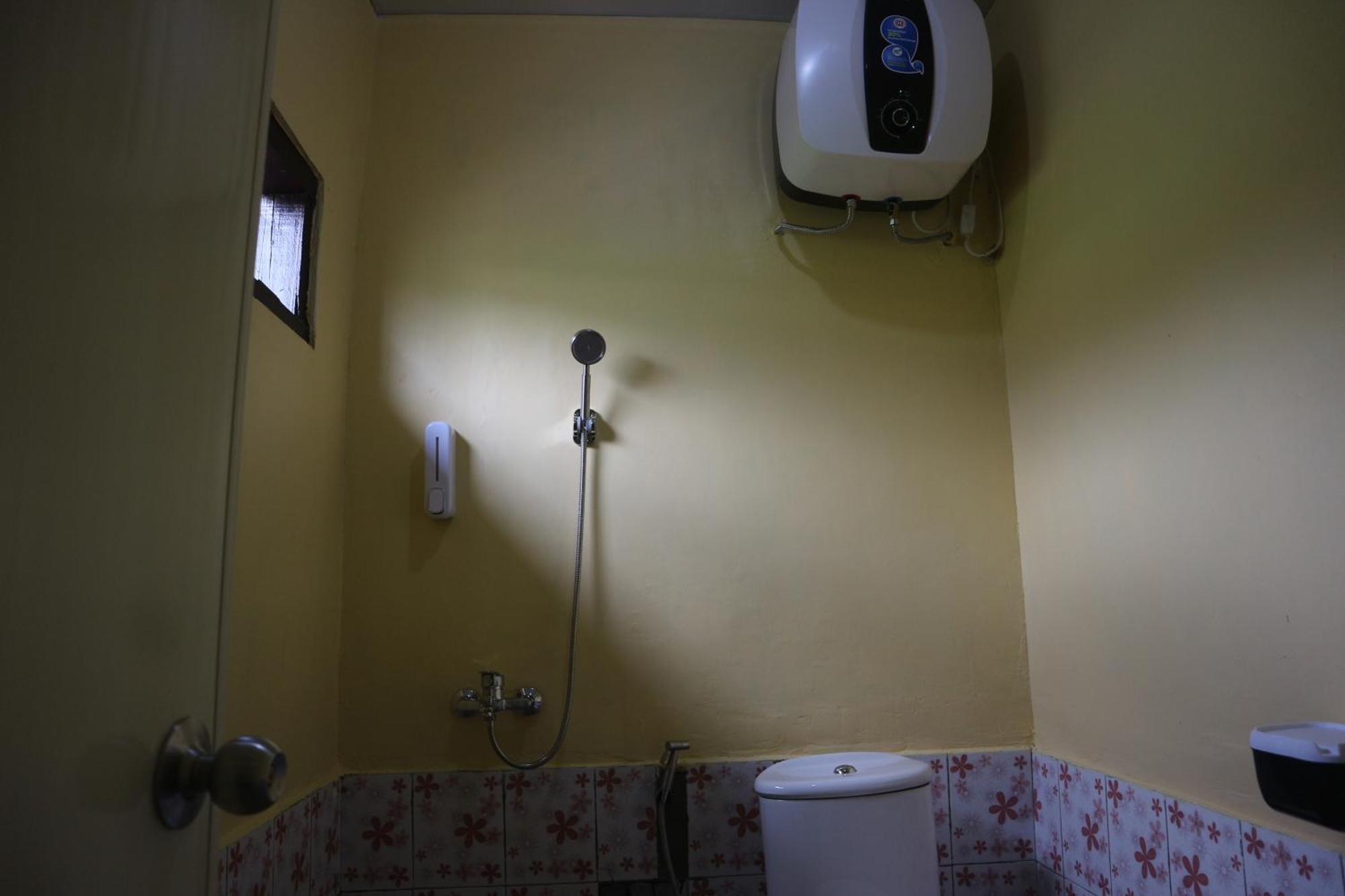 Tange Guest House Ruteng Bagian luar foto