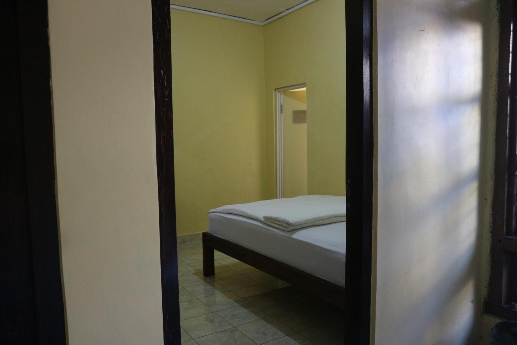Tange Guest House Ruteng Bagian luar foto